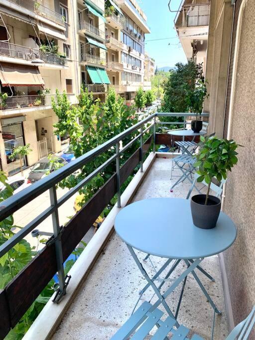 Spacious 4-Bedroom Family Home, 100M From Metro Atenas Exterior foto